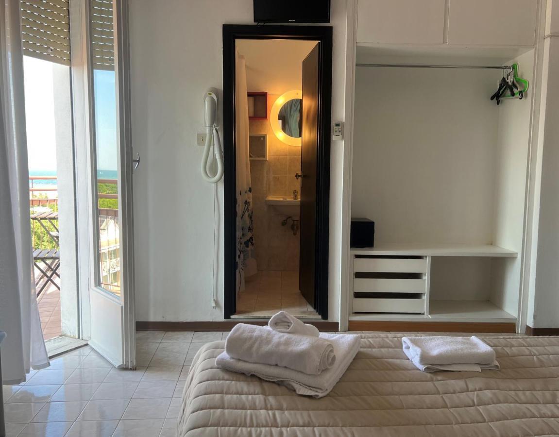 X Hotel Punta Marina Exterior photo